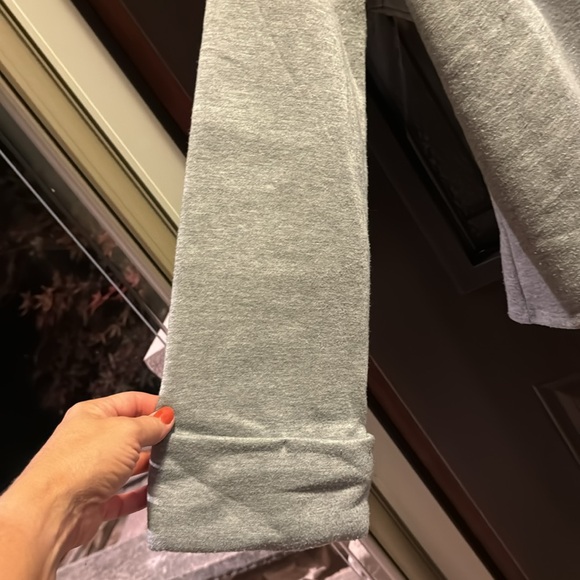 Dee Elly Sweatshirt - Picture 4 of 6